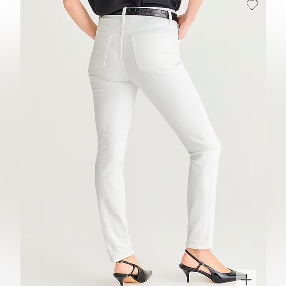 NWT! J.Crew 9" toothpick jean in white wash. Size 29
MSRP $128 - Picture 4 of 5